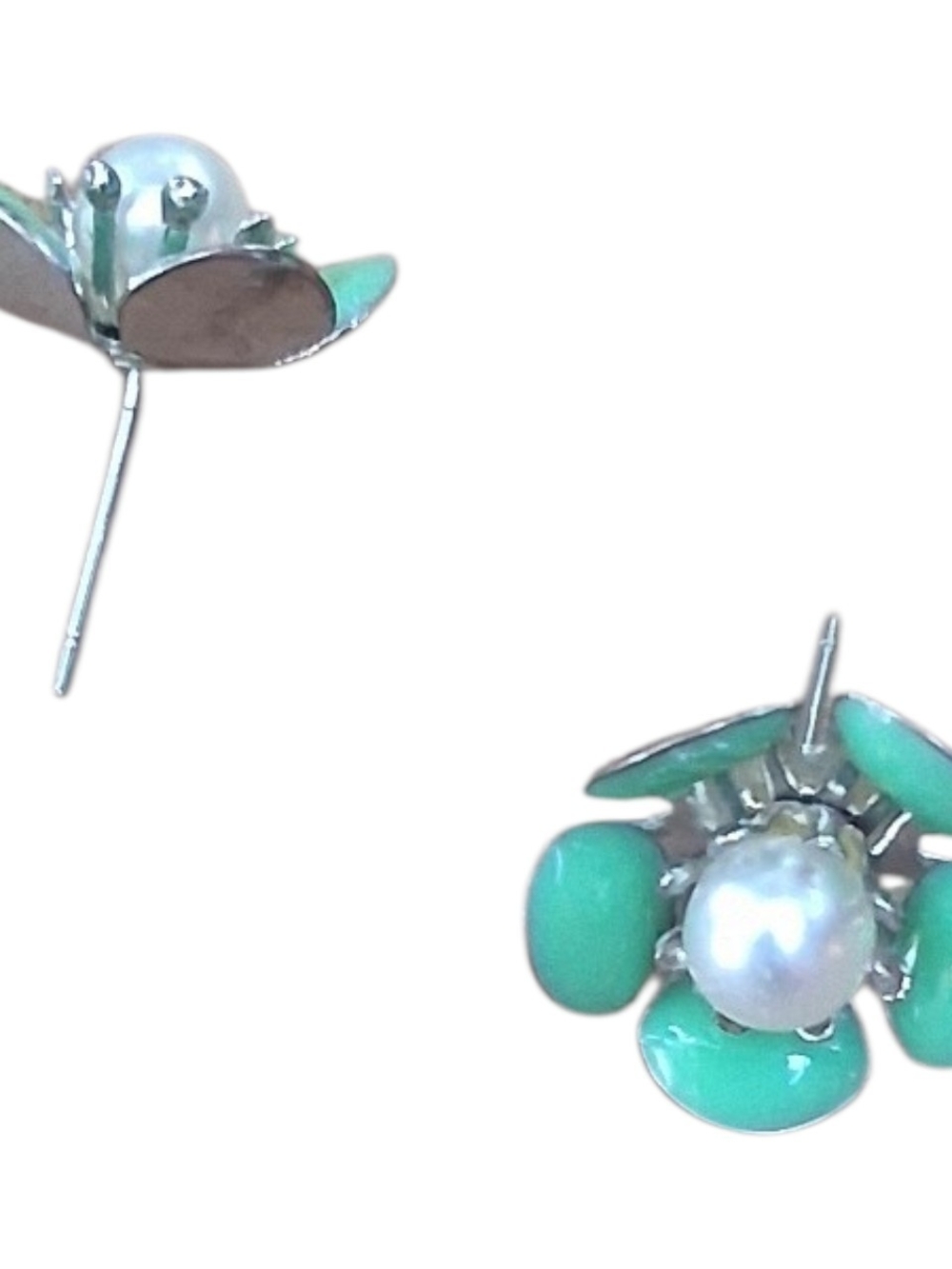 Mint Green Enamel Floral Stud Earrings Retro Silver Tone Pearl Accent Pierced